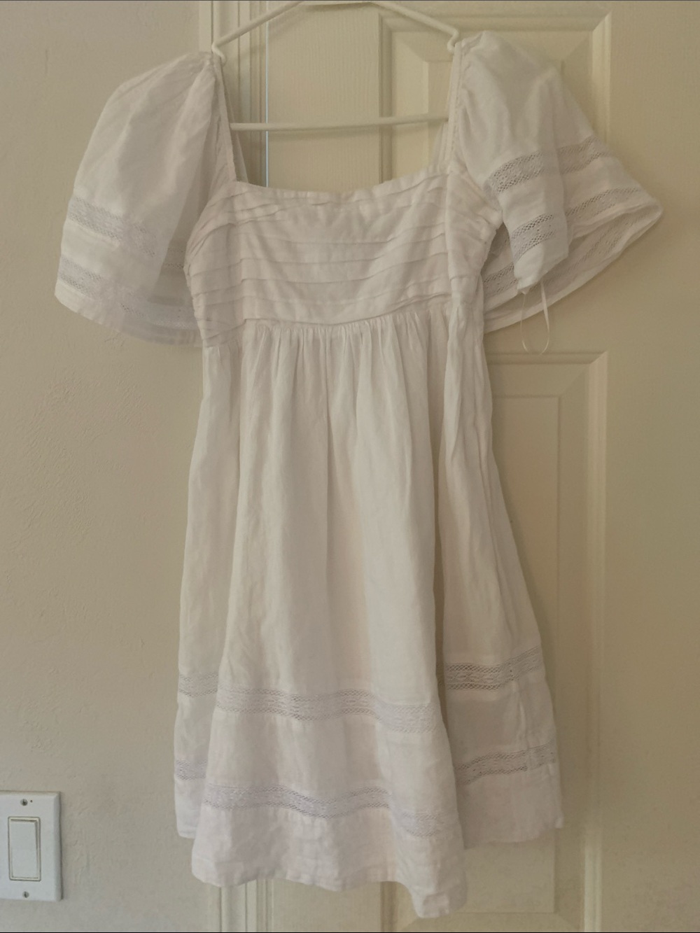 Abercrombie & Fitch White Puff-Sleeve Kids Dress